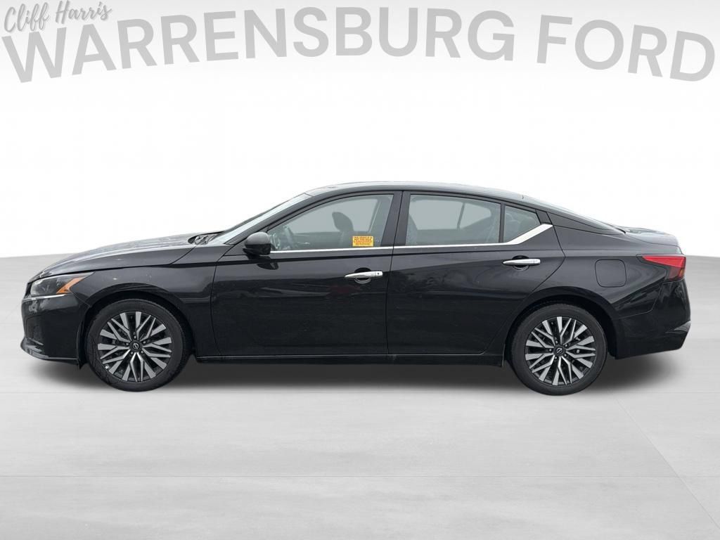 Used 2025 Nissan Altima 2.5 SV FWD image 4