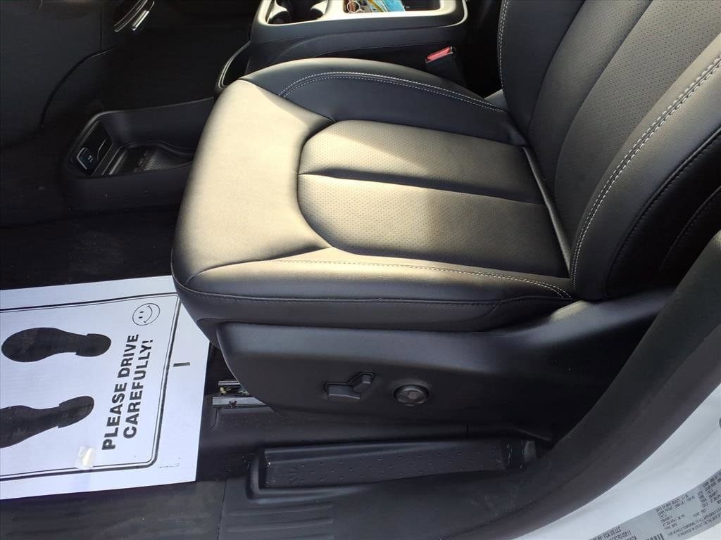 New 2026 Chrysler Voyager LX FWD image 11