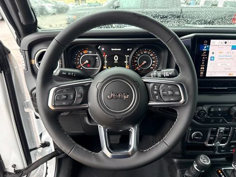 New 2027 Jeep Wrangler Unlimited Sahara AWD/4WD image 10