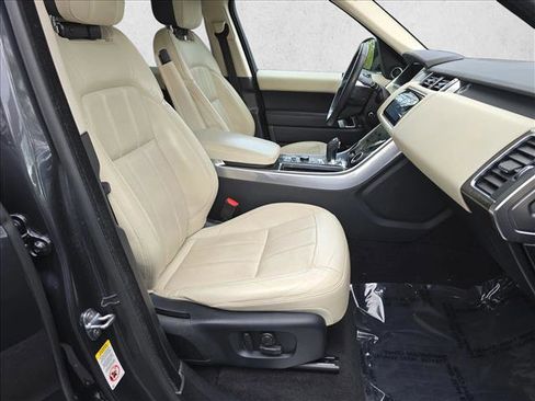 Used 2018 Land Rover Range Rover Sport HSE image 10