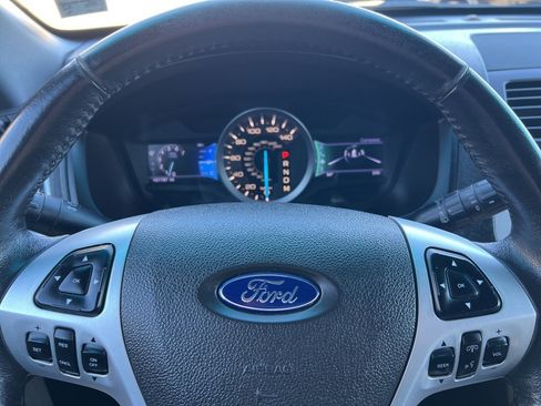 Used 2013 Ford Explorer XLT image 15