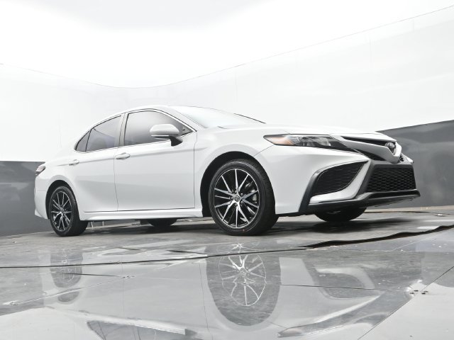 Used 2024 Toyota Camry SE FWD image 23