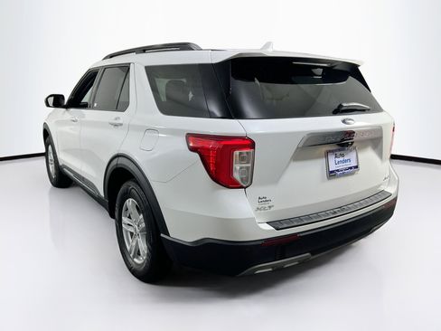 Used 2021 Ford Explorer XLT w/ Equipment Group 202A image 7
