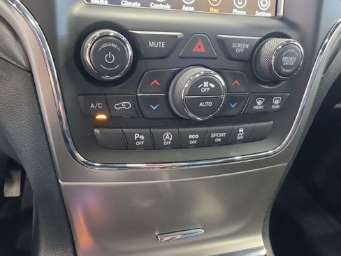 Used 2018 Jeep Grand Cherokee Altitude AWD/4WD image 29