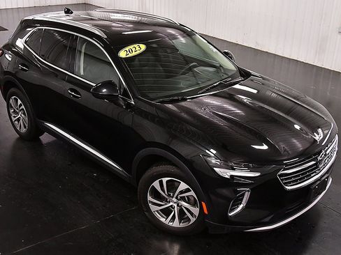 Used 2023 Buick Envision Essence image 11