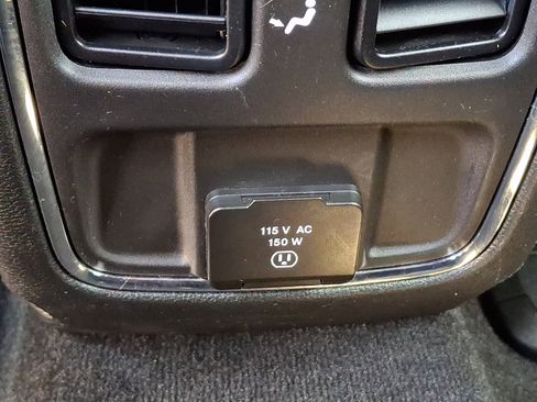Used 2021 Jeep Grand Cherokee Freedom Edition AWD/4WD image 11