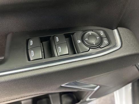 Used 2024 GMC Sierra 3500 SLE w/ Preferred Package image 15