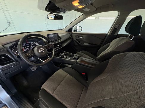 Used 2022 Nissan Rogue SV image 18