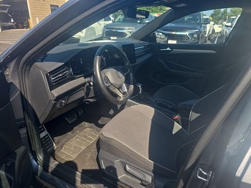 Used 2025 Volkswagen Jetta Sport FWD image 8