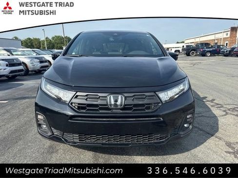 Used 2025 Honda Odyssey Sport-L image 2