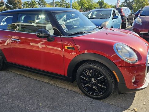 Used 2015 MINI Cooper 2-Door Hardtop image 2