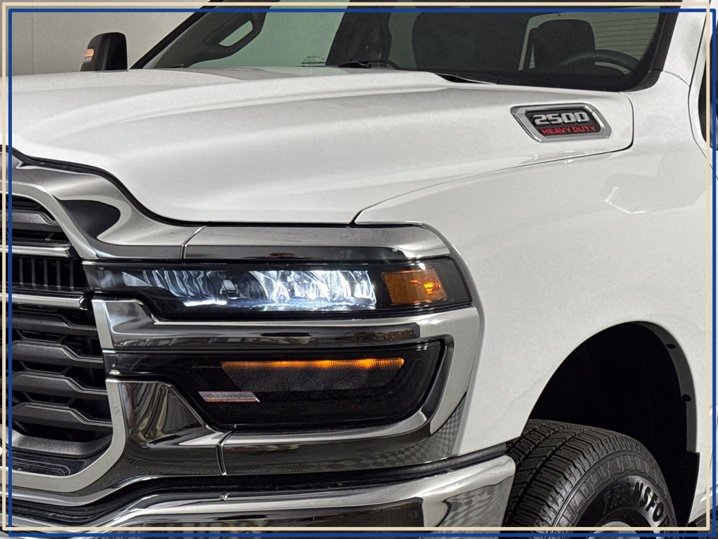 Used 2026 RAM 2500 Big Horn AWD/4WD image 2