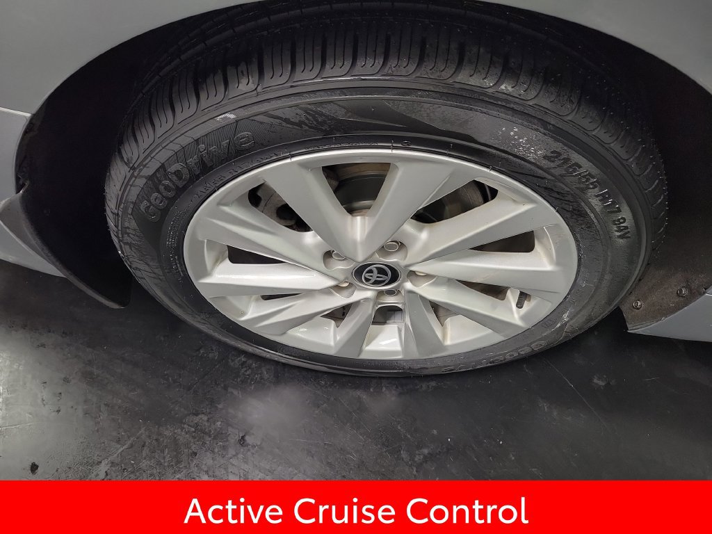 Used 2024 Toyota Camry SE FWD image 11