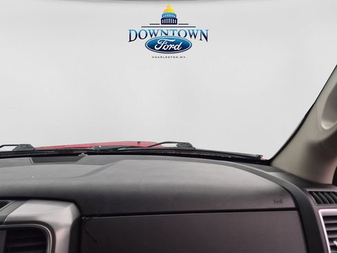 Used 2021 RAM 1500 Classic SLT AWD/4WD image 35