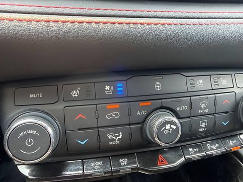 Used 2025 Dodge Durango R/T AWD/4WD image 13