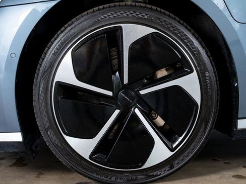 Used 2024 Lucid Air Touring AWD/4WD image 23