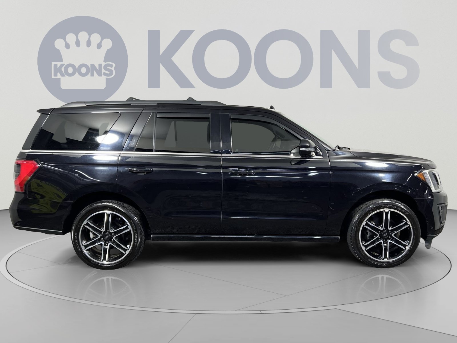 Used 2019 Ford Expedition Limited w/ Equipment Group 303A AWD/4WD image 12
