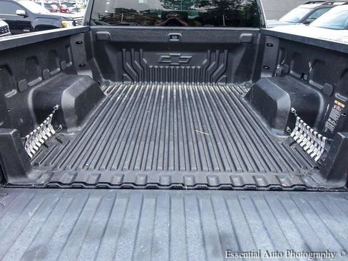Used 2021 Chevrolet Silverado 1500 LT AWD/4WD image 22