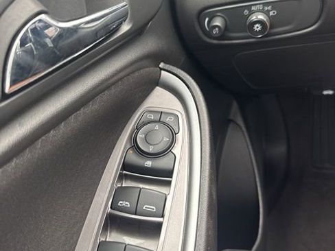 Used 2024 Chevrolet Malibu LT image 17