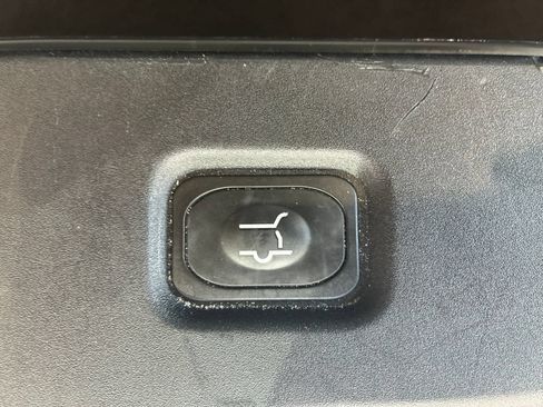Used 2025 Ford Expedition Platinum AWD/4WD image 16