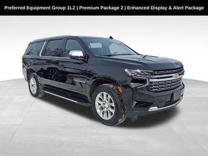 Used 2023 Chevrolet Suburban Premier w/ Premium Package 2