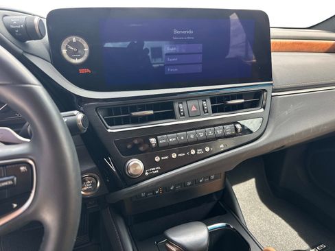 Used 2025 Lexus ES 350 w/ Premium Package FWD image 25