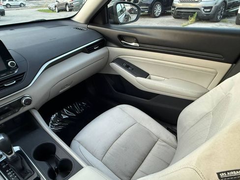 Used 2019 Nissan Altima 2.5 S FWD image 38
