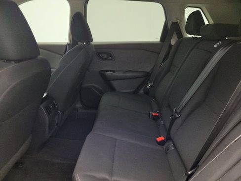 Used 2023 Nissan Rogue S image 18