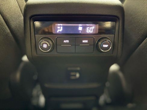 Used 2017 GMC Acadia SLE AWD/4WD image 22