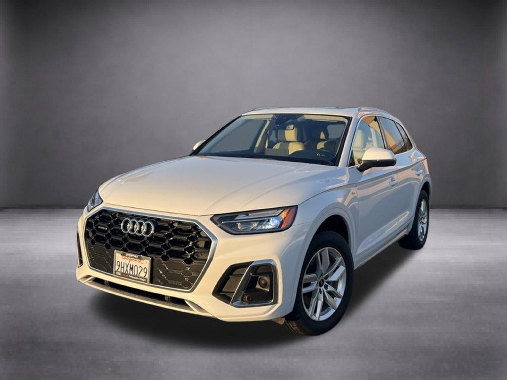 Used 2023 Audi Q5 2.0T Premium w/ Convenience Package AWD/4WD image 4