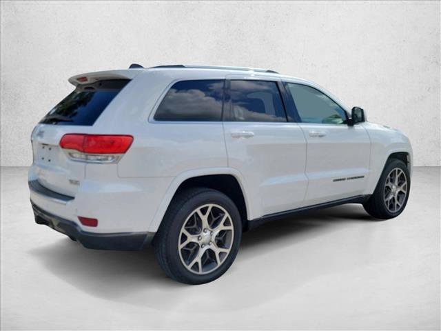 Used 2018 Jeep Grand Cherokee Limited AWD/4WD image 5