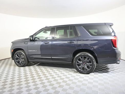 Used 2023 GMC Yukon Denali w/ Denali Reserve Package AWD/4WD image 3