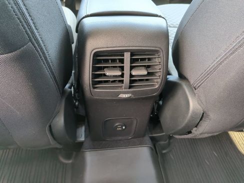 Certified 2022 Ford Escape SE w/ Cold Weather Package AWD/4WD image 18