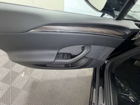Used 2023 Tesla Model S Standard Range image 15