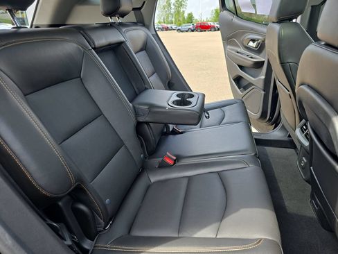 Used 2021 GMC Terrain SLT w/ Infotainment Package II AWD/4WD image 11