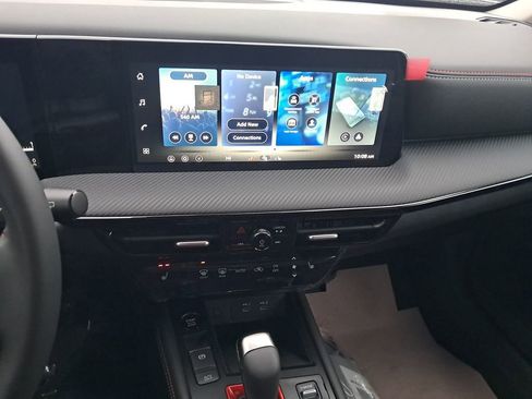 New 2026 Nissan Kicks SR w/ Cold Weather Package image 36