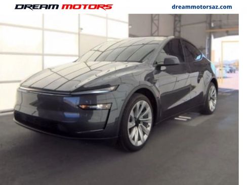 Used 2026 Tesla Model Y 2WD image 1