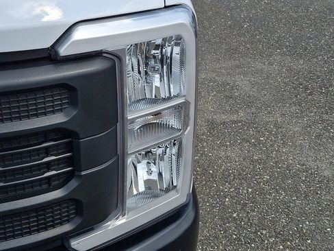 Used 2026 Ford F250 XL AWD/4WD image 6
