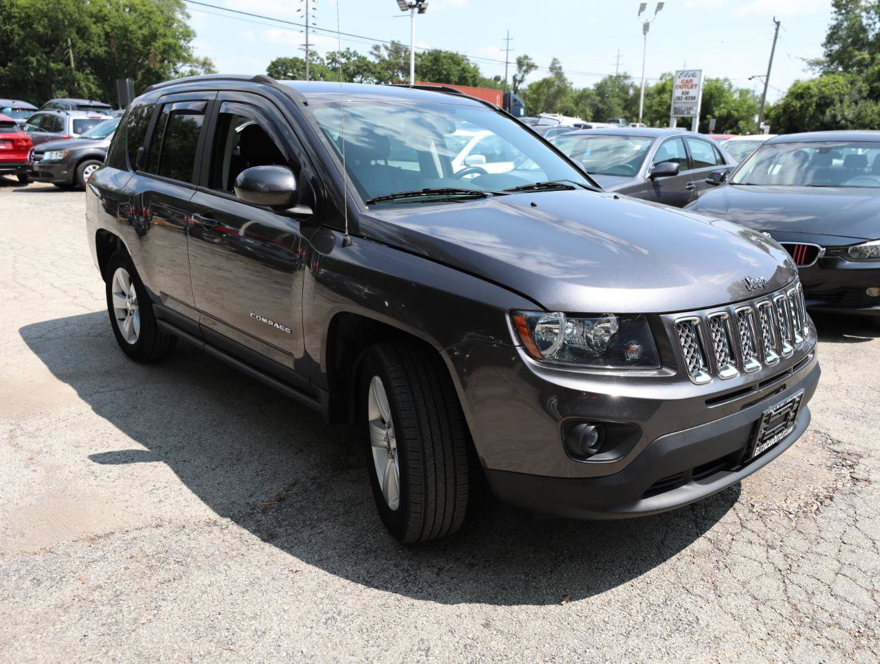 Used 2017 Jeep Compass Latitude AWD/4WD image 4
