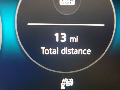 New 2025 Volkswagen Tiguan SE image 6