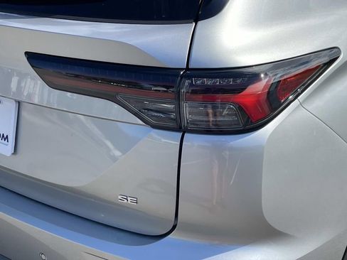 Used 2025 Mitsubishi Outlander SE image 10