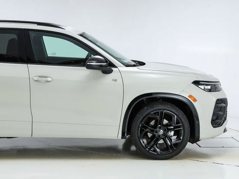 New 2026 Volkswagen Tiguan SE R-Line image 12