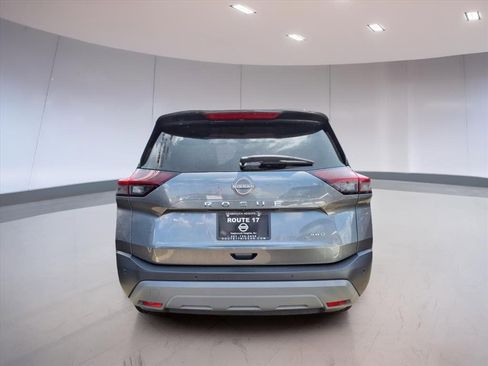 Used 2023 Nissan Rogue S image 5