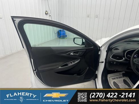 Used 2024 Chevrolet Malibu LT FWD image 8