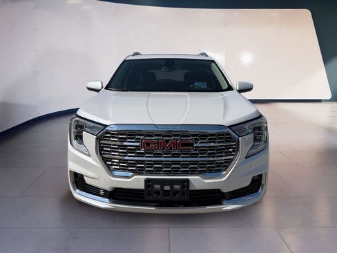 Used 2022 GMC Terrain Denali w/ LPO, Floor Liner Package image 8