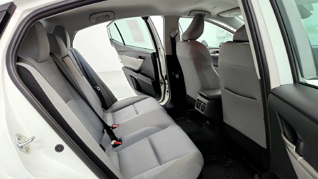 Used 2025 Toyota Camry LE AWD/4WD image 26