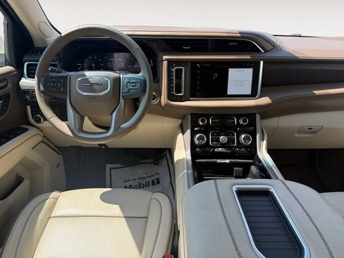 Used 2023 GMC Yukon Denali AWD/4WD image 10