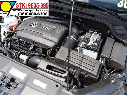 Used 2017 Volkswagen Jetta SEL FWD image 22