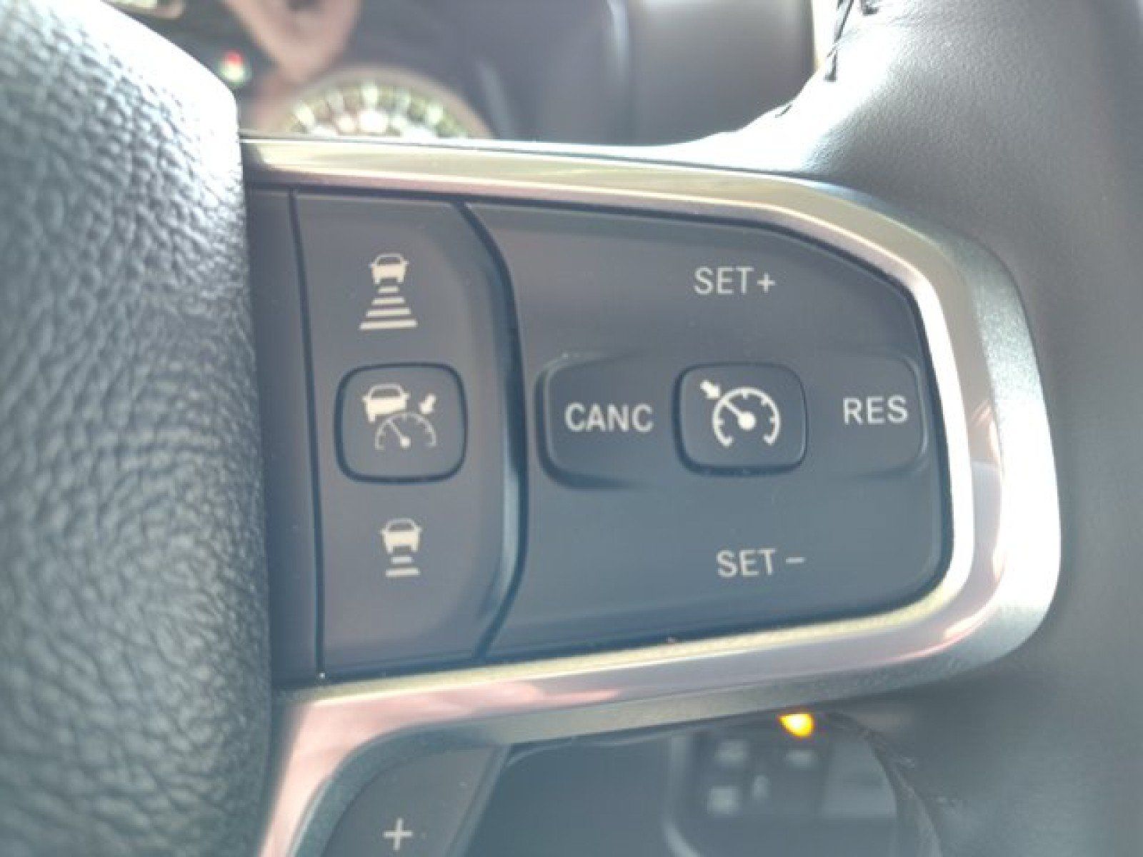 Used 2024 RAM 2500 Laramie w/ Safety Group AWD/4WD image 27