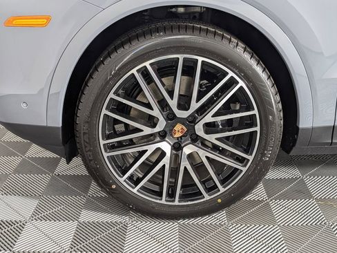 New 2026 Porsche Cayenne Coupe image 11
